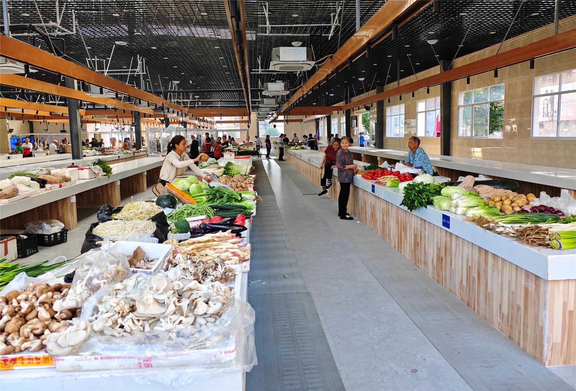 “菜篮子”拎出科技感！铜梁区大庙镇农副产品智慧交易中心让群众购物更舒心